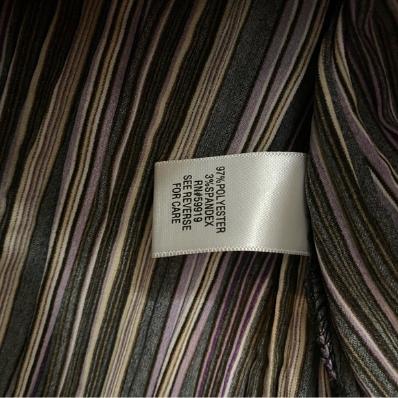 Long sleeve button up blouse, crinkle fabric - Picture 4 of 4